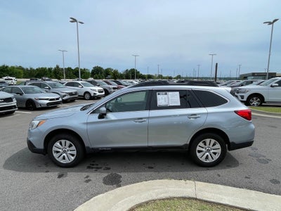 2017 Subaru Outback 2.5i Premium AWD /