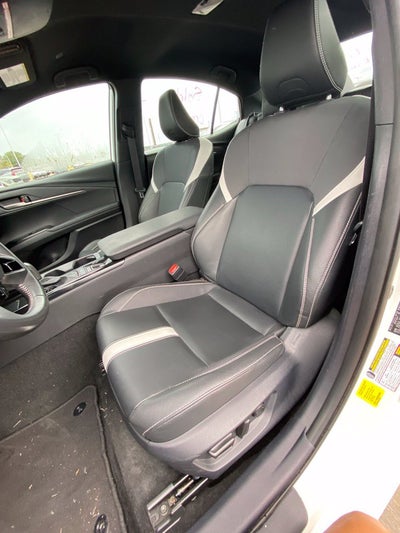 2025 Toyota Camry SE ONE OWNER / CLEAN CARFAX