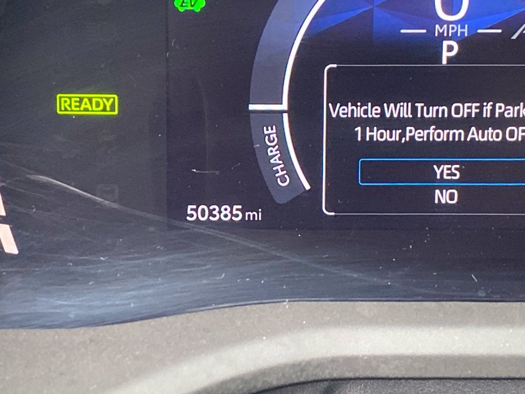 2025 Toyota Camry SE ONE OWNER / CLEAN CARFAX