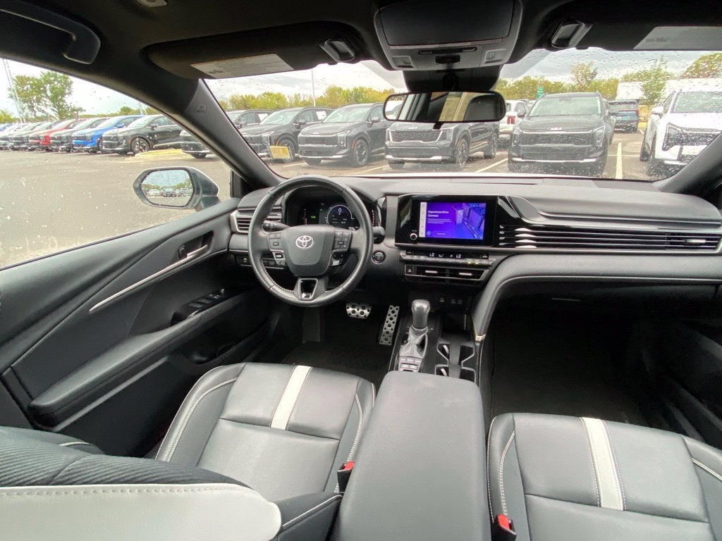 2025 Toyota Camry SE ONE OWNER / CLEAN CARFAX