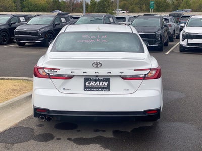 2025 Toyota Camry SE ONE OWNER / CLEAN CARFAX