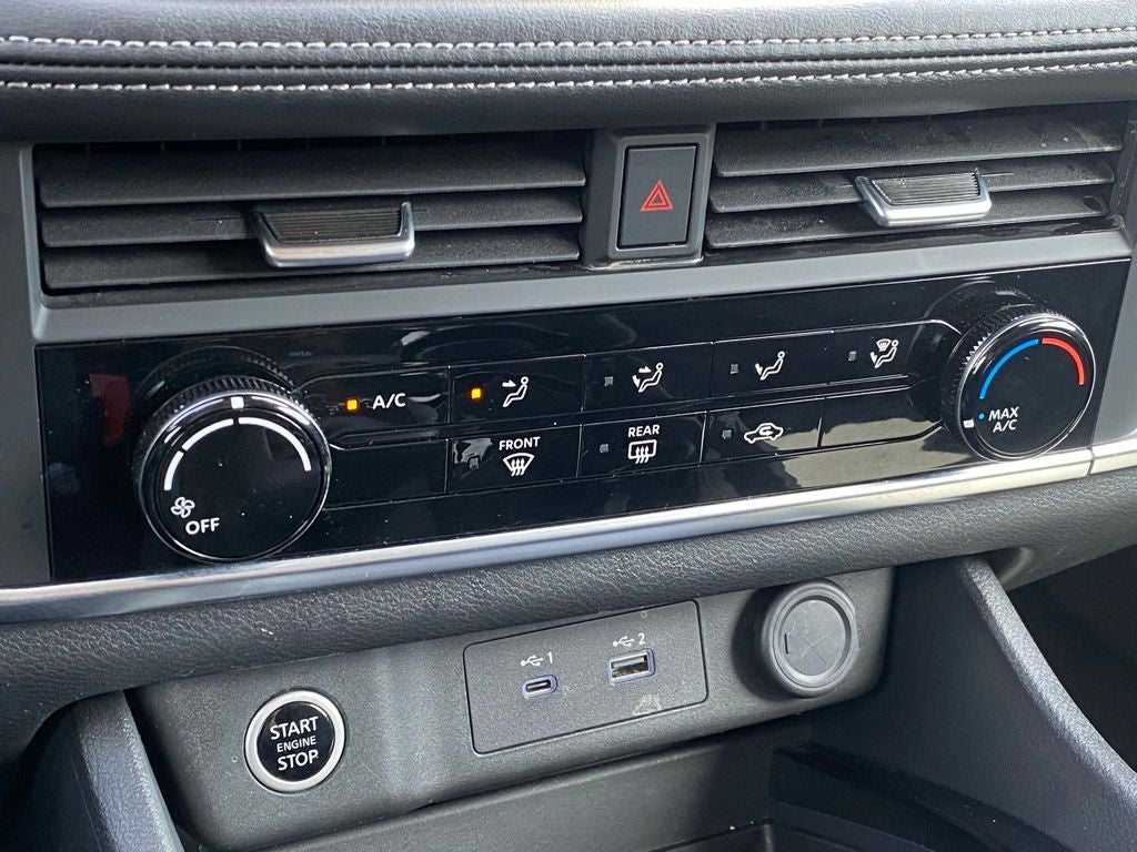 2023 Nissan Rogue S ONE OWNER / AWD