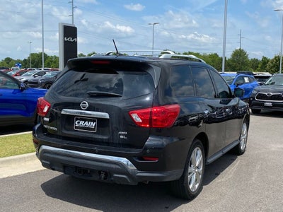 2018 Nissan Pathfinder SL