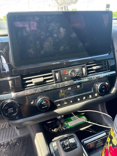 2026 Nissan Pathfinder Rock Creek 4X4 / HEATED SEATS / ONE OWNER
