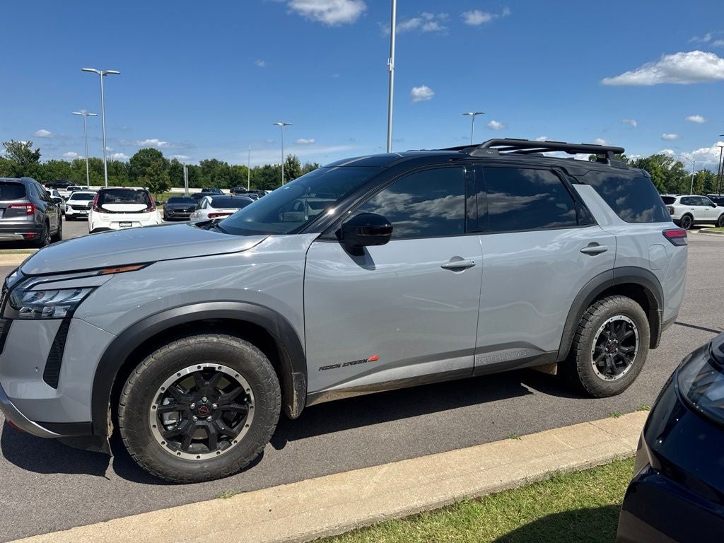 2026 Nissan Pathfinder Rock Creek 4X4 / HEATED SEATS / ONE OWNER