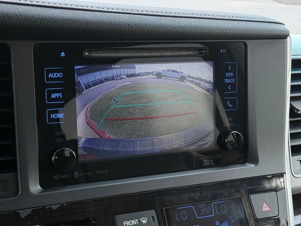 2017 Toyota Sienna XLE 8 Passenger