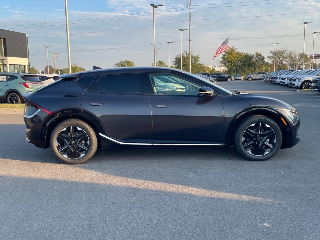 2025 Kia EV6 Wind