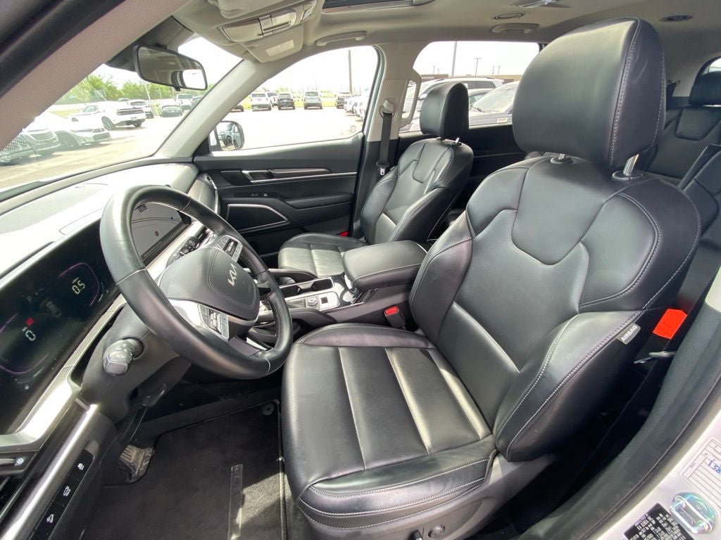 2025 Kia Telluride S AWD / ONE OWNER / NAV