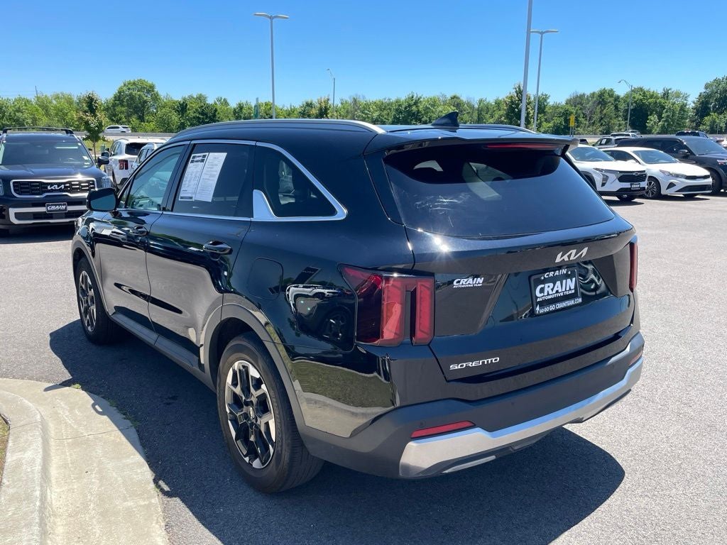 2025 Kia Sorento S MOONROOF / LEATHER / HEATED SEATS
