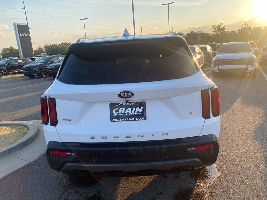 2021 Kia Sorento S