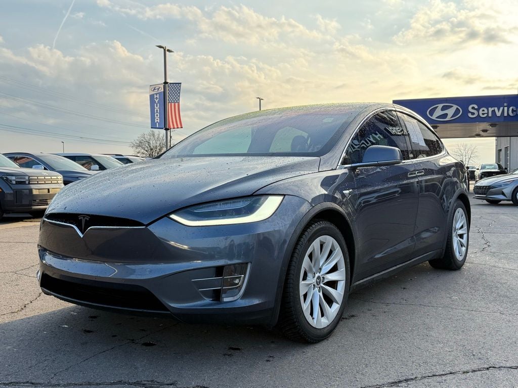 2020 Tesla Model X Long Range AWD / CLEAN CARFAX / HEATED SEATS