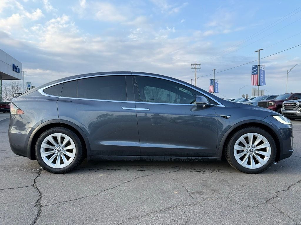 2020 Tesla Model X Long Range AWD / CLEAN CARFAX / HEATED SEATS