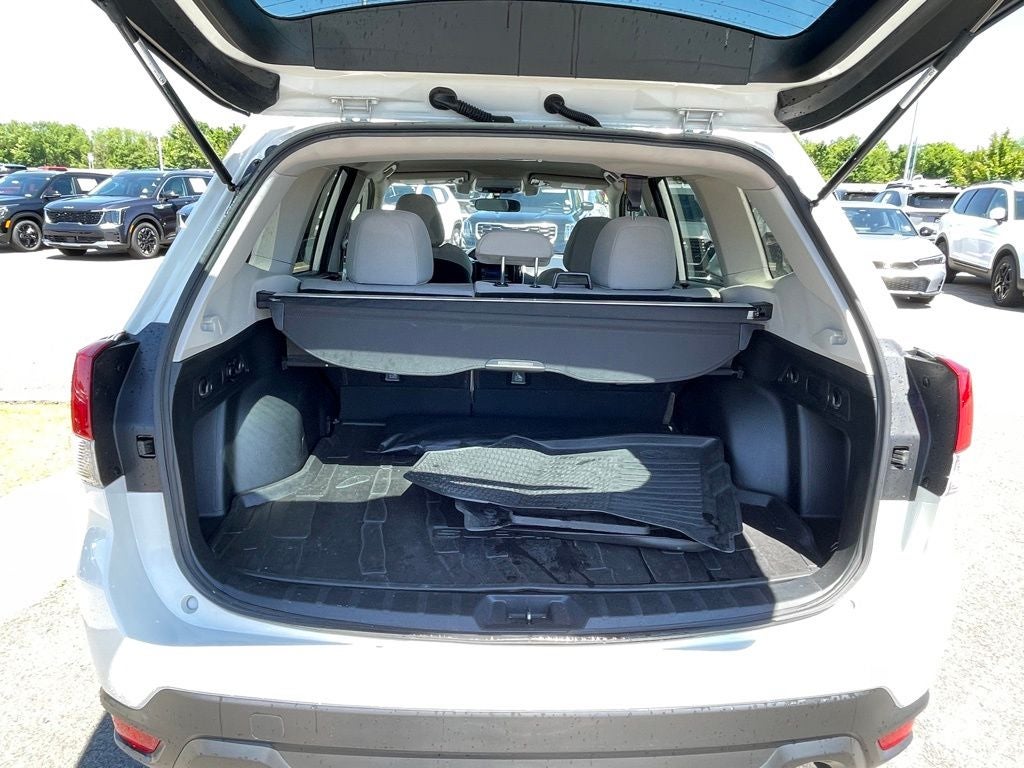 2021 Subaru Forester Base AWD / LOW MILES