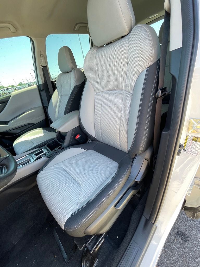 2021 Subaru Forester Base AWD / LOW MILES
