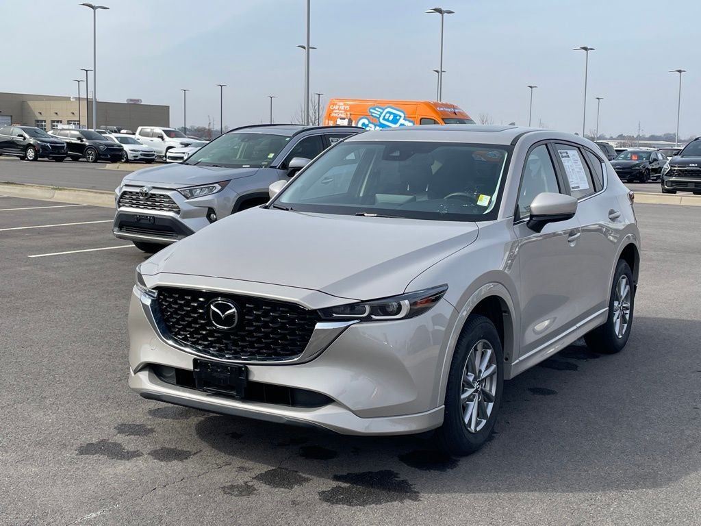 2025 Mazda Mazda CX-5 2.5 S Preferred Package MOONROOF / AWD / HEATED SEATS
