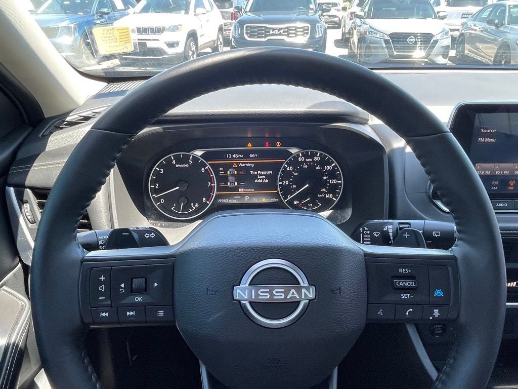 2025 Nissan Rogue SV ONE OWNER / CLEAN CARFAX