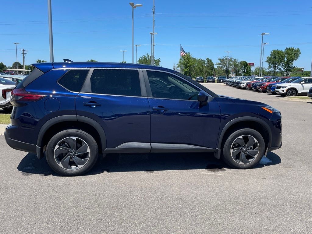 2025 Nissan Rogue SV ONE OWNER / CLEAN CARFAX