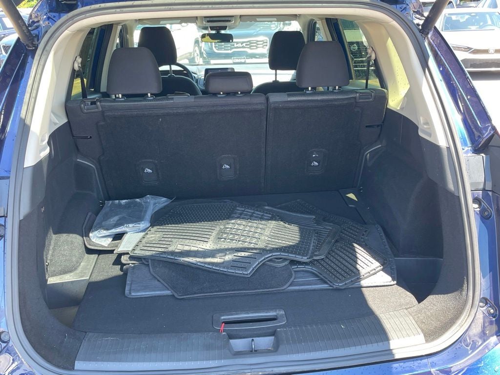 2025 Nissan Rogue SV ONE OWNER / CLEAN CARFAX