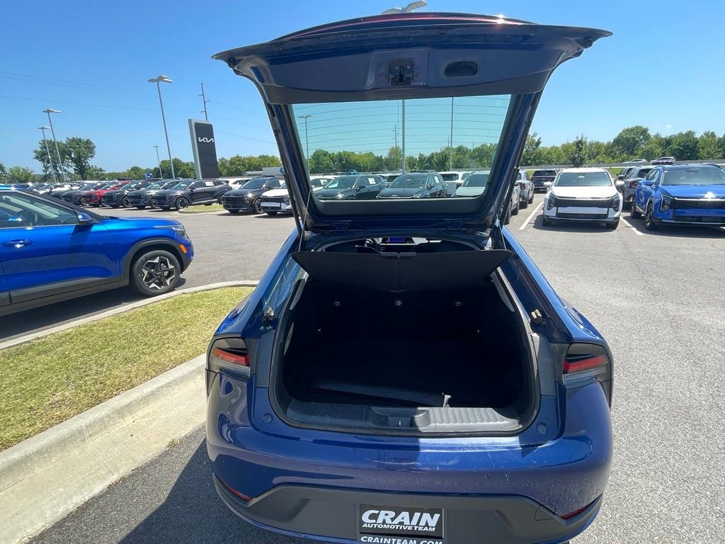 2023 Toyota Prius LE