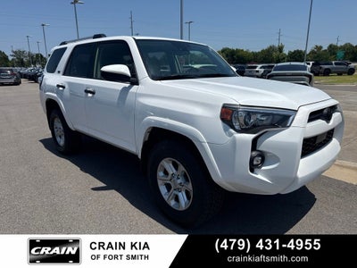 2022 Toyota 4Runner SR5 4X4 / KEYLESS ENTRY