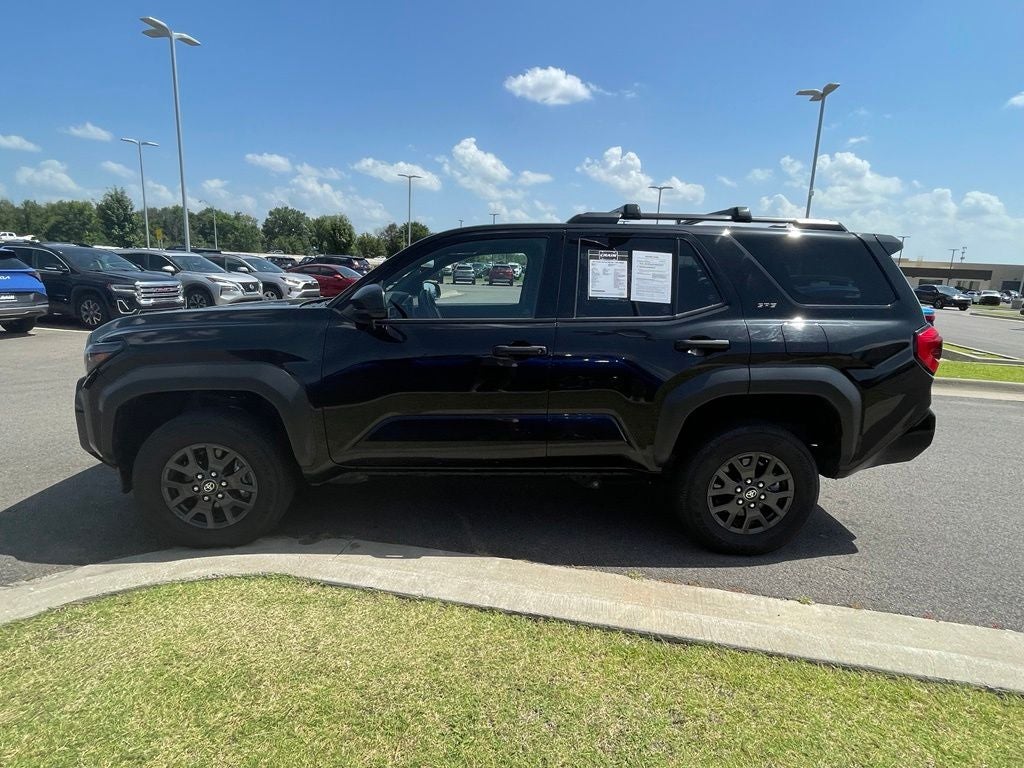 2025 Toyota 4Runner SR5 4X4 / ONE OWNER
