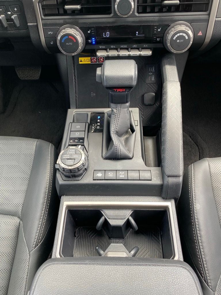 2025 Toyota 4Runner TRD Off-Road Premium ONE OWNER / 4X4 / HEATED SEATS / TOW TECH PACK