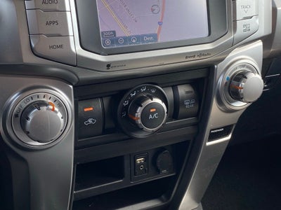 2017 Toyota 4Runner SR5 NAV / POWER DRIVERS SEAT