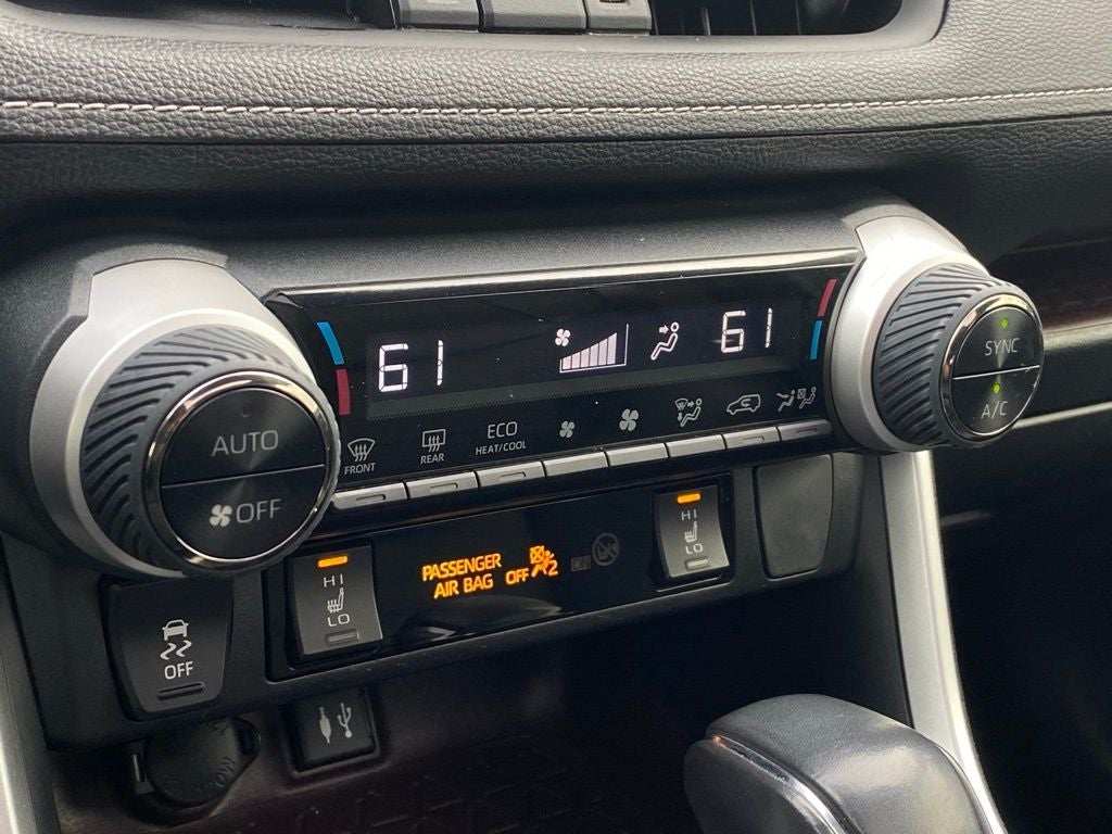 2019 Toyota RAV4 Limited AWD / LEATHER / SUNROOF