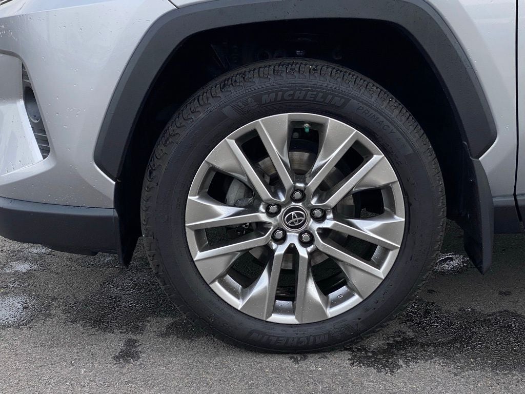 2019 Toyota RAV4 Limited AWD / LEATHER / SUNROOF