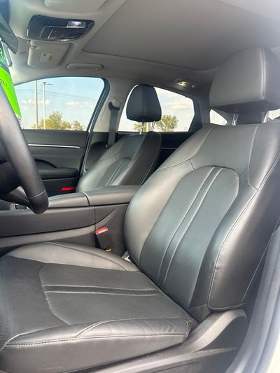 2025 Hyundai Sonata Hybrid Limited MOONROOF / NAV / ONE OWNER / HEATED SEATS