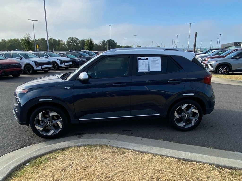 2025 Hyundai Venue Limited ONE OWNER / HEATED SEATS / NAV