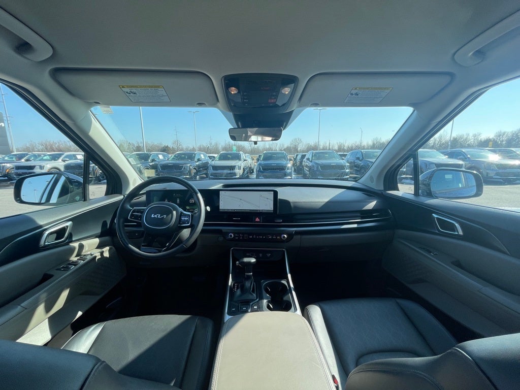 2025 Kia Carnival LXS LEATHER / HEATED SEATS / NAV