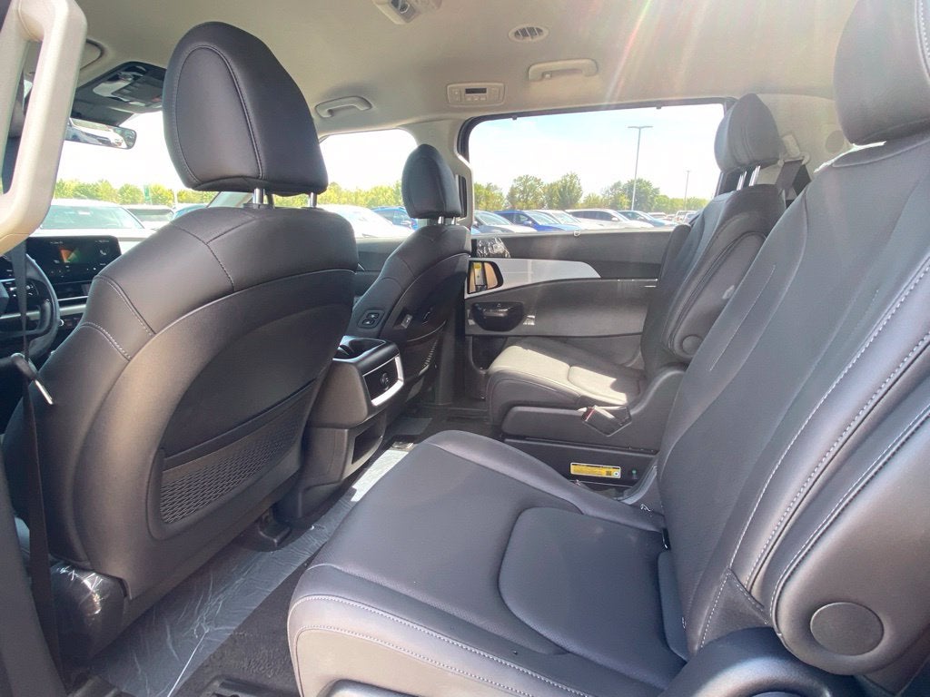 2027 Kia Carnival EX