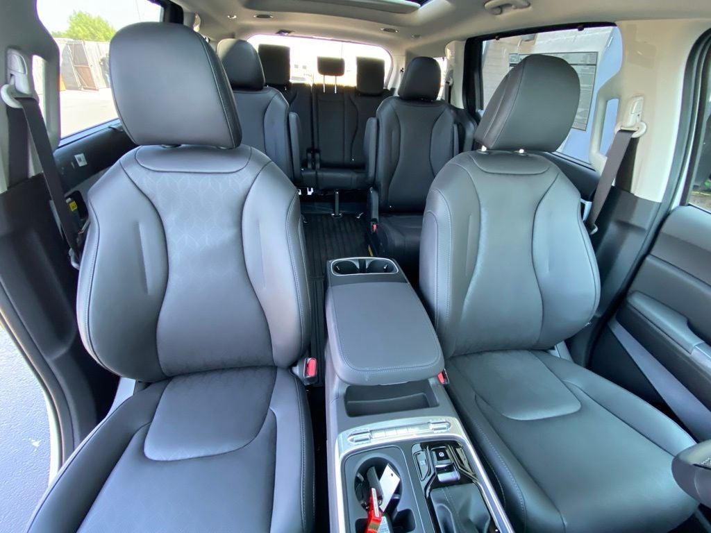 2027 Kia Carnival SX