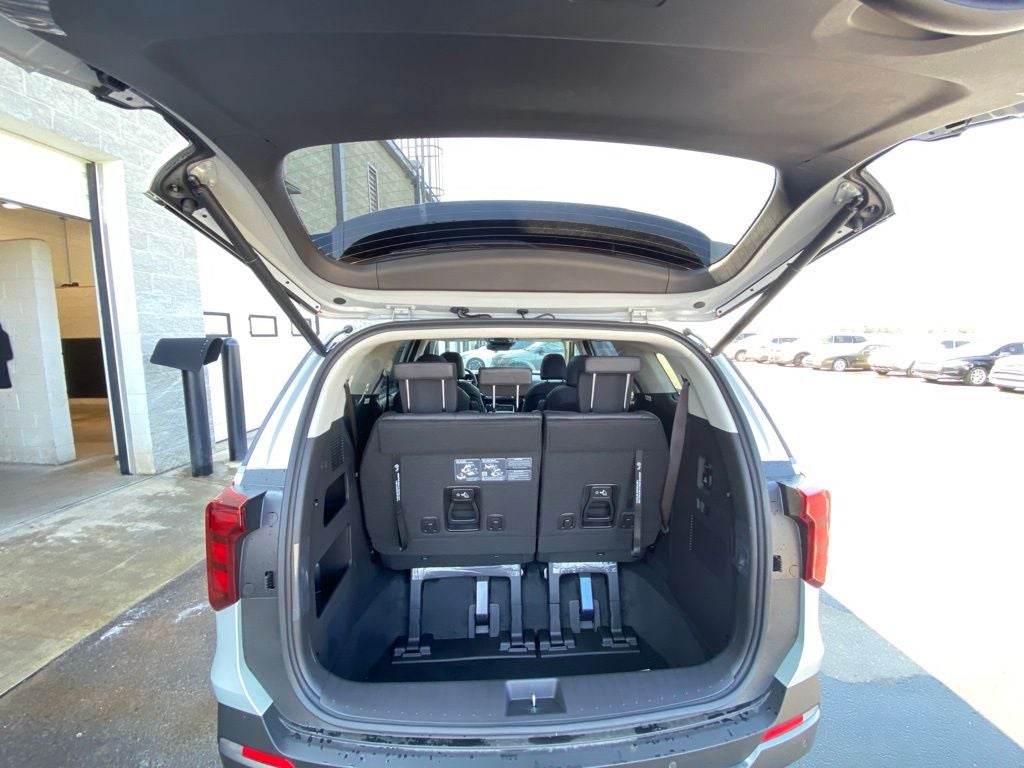 2027 Kia Carnival SX