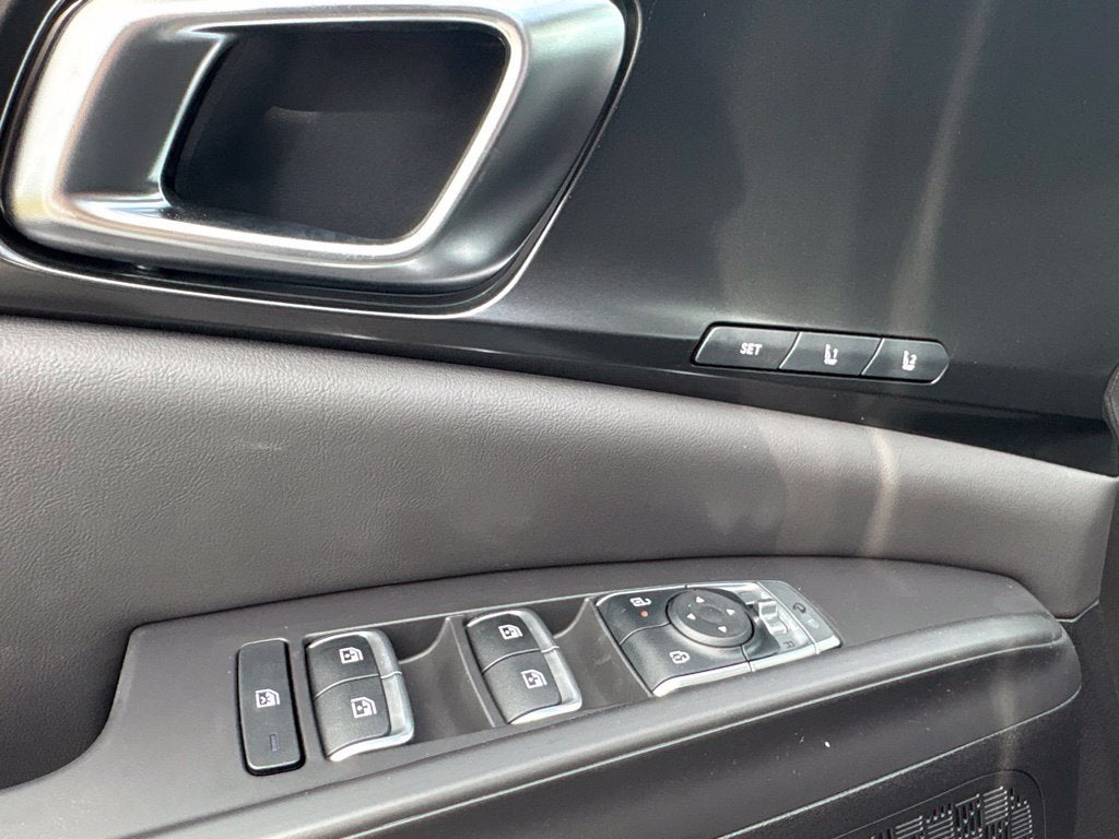2027 Kia Carnival SX