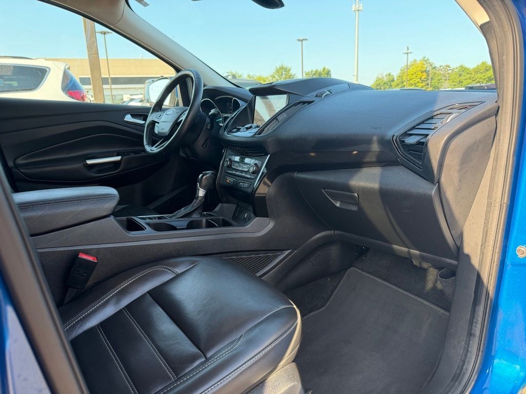 2017 Ford Escape Titanium * Low Miles/ Clean Carfax