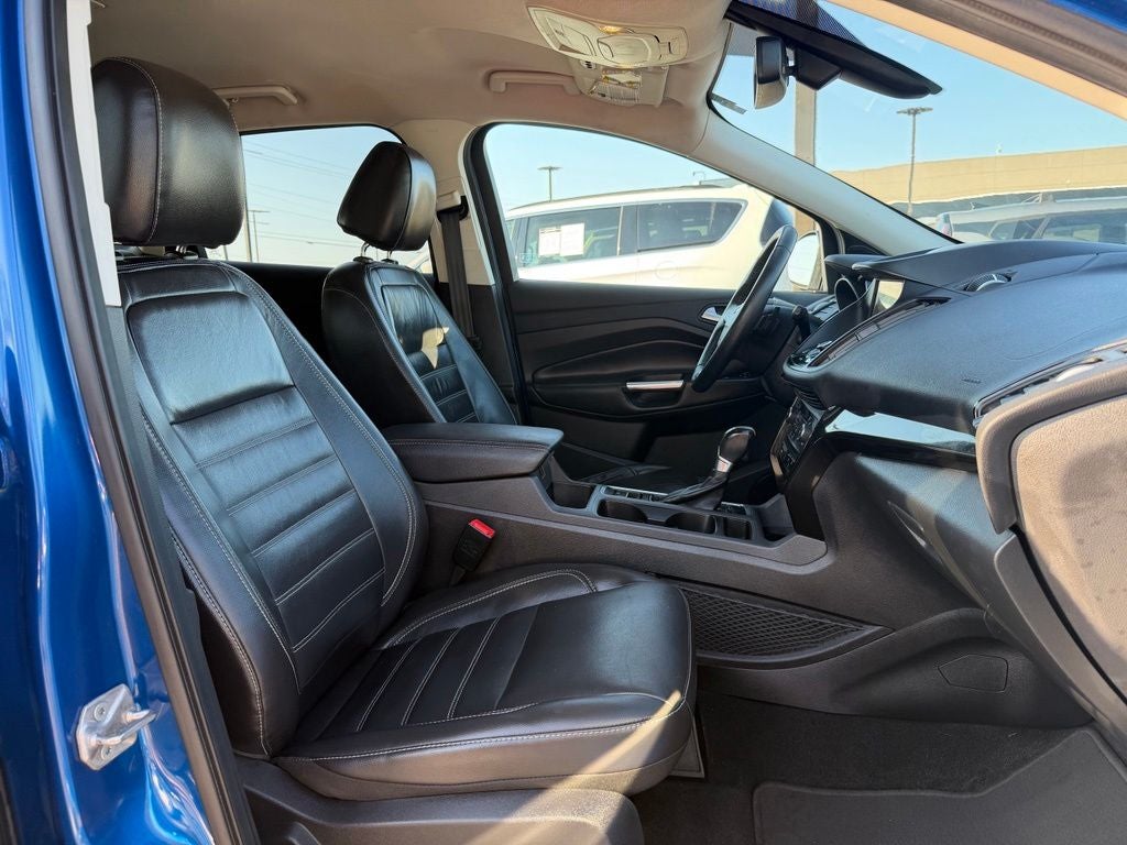 2017 Ford Escape Titanium * Low Miles/ Clean Carfax