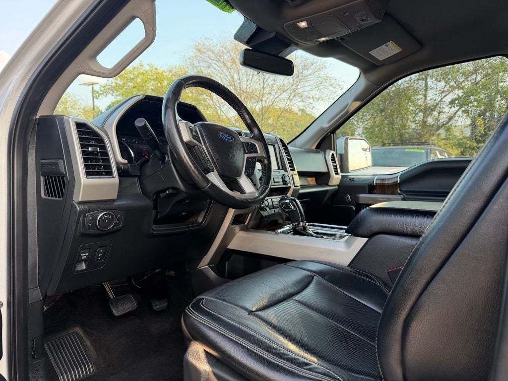 2019 Ford F-150 Lariat ^Bucket Seats w/ Console