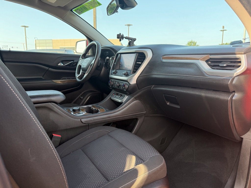 2022 GMC Acadia SLE