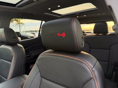 2023 GMC Acadia AT4