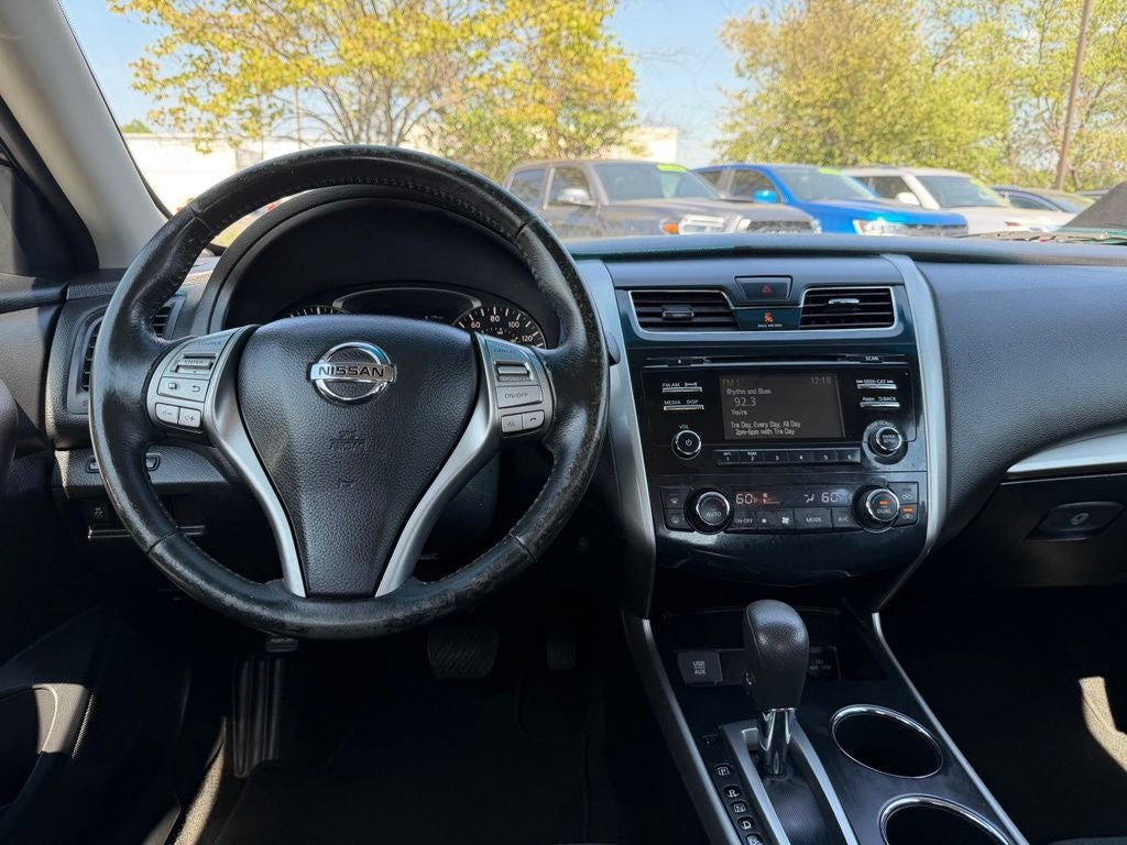 2015 Nissan Altima 2.5 SV *LOW MILES