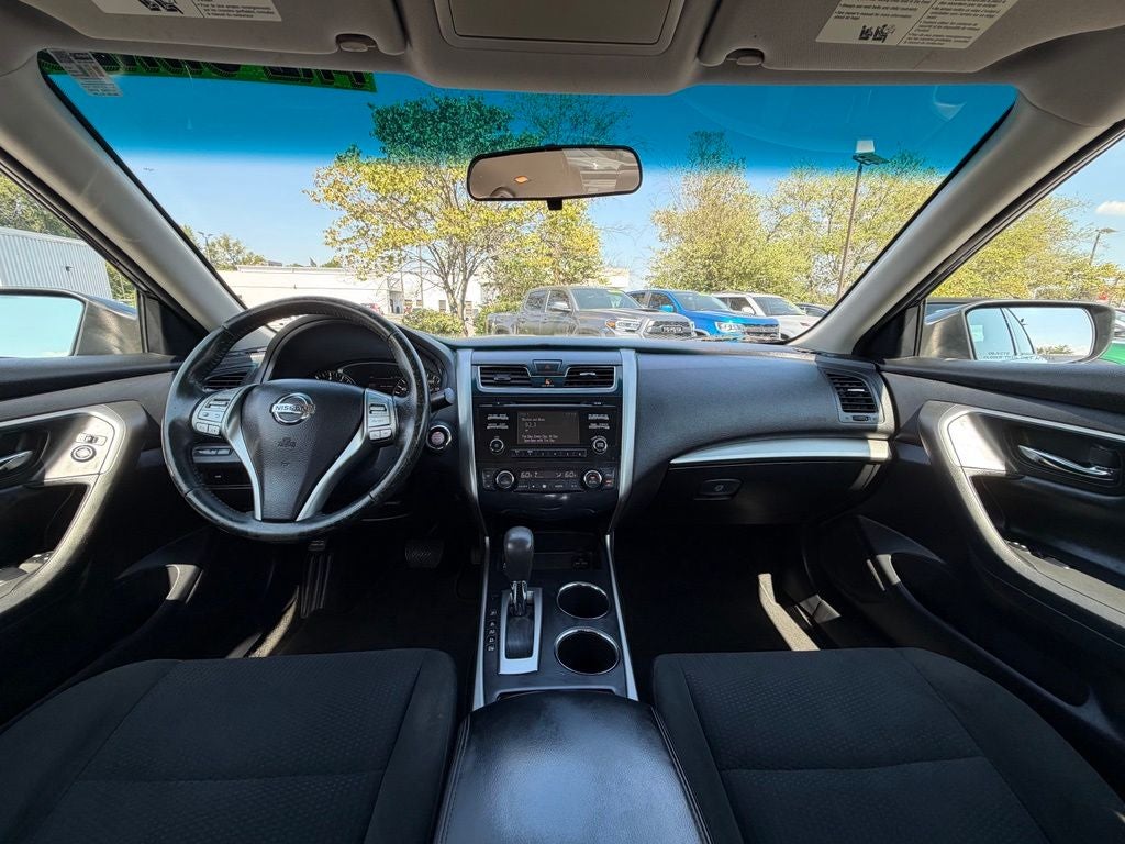 2015 Nissan Altima 2.5 SV *LOW MILES