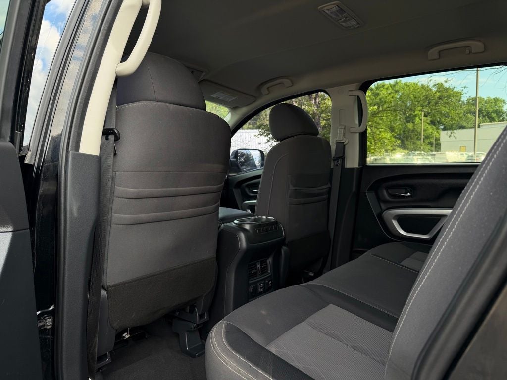 2021 Nissan Titan SV