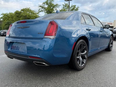 2022 Chrysler 300 Touring