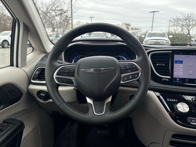 2022 Chrysler Pacifica Hybrid Touring L