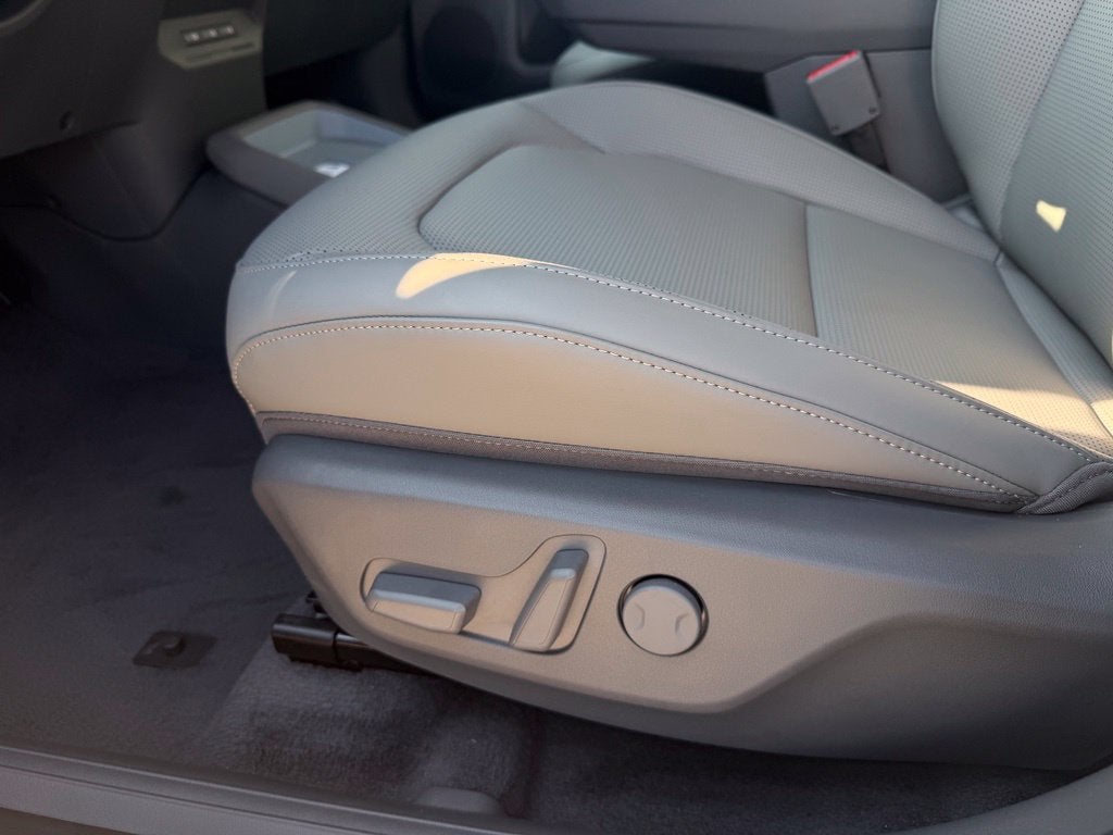 2027 Kia EV3 Base
