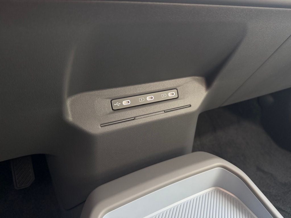 2027 Kia EV3 Base