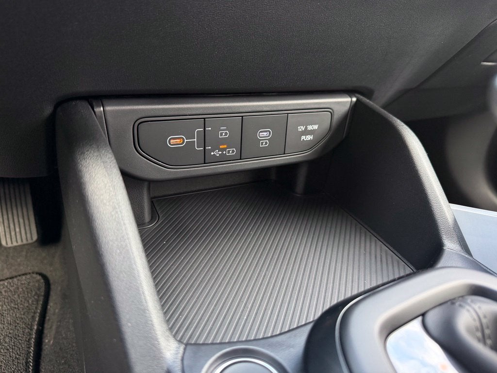 2027 Kia K4 LX