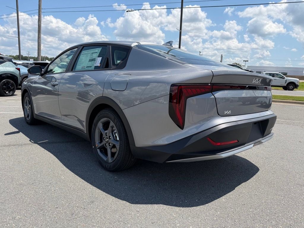 2026 Kia K4 LXS